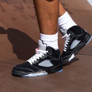 NIKE AIR JORDAN 5 OG ‘BLACK METALLIC REIMAGINED’
