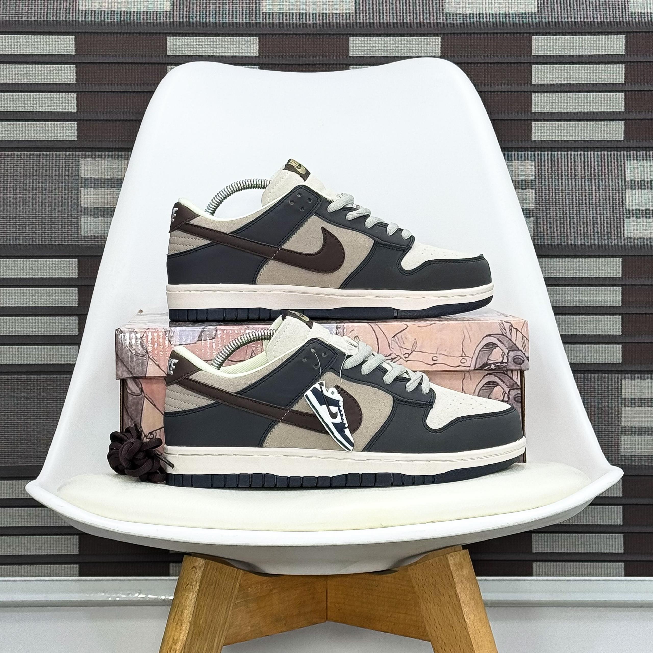 NIKE SB DUNK LOW - Image 2