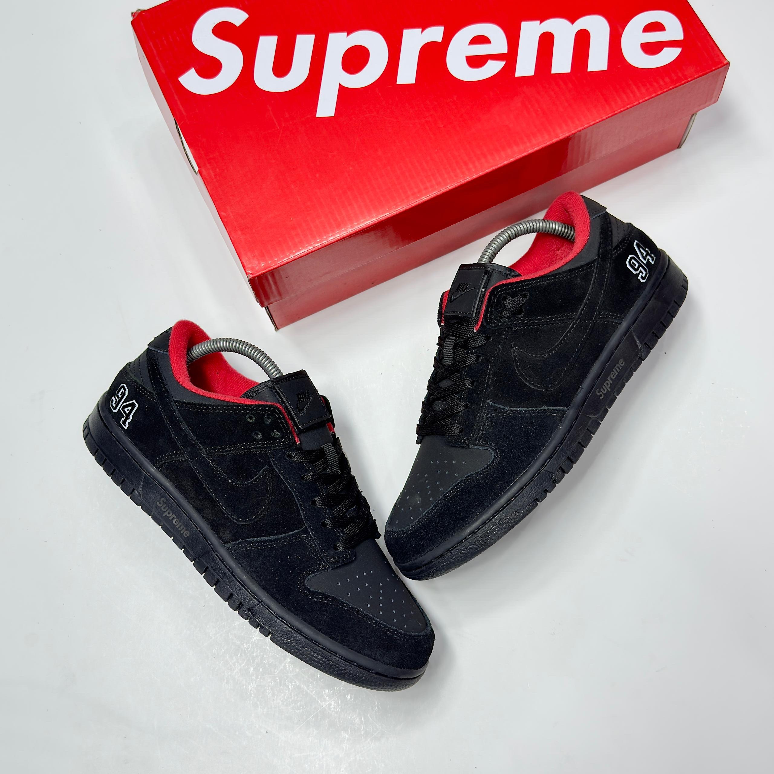 NIKE SB DUNK x SUPREME - Image 2