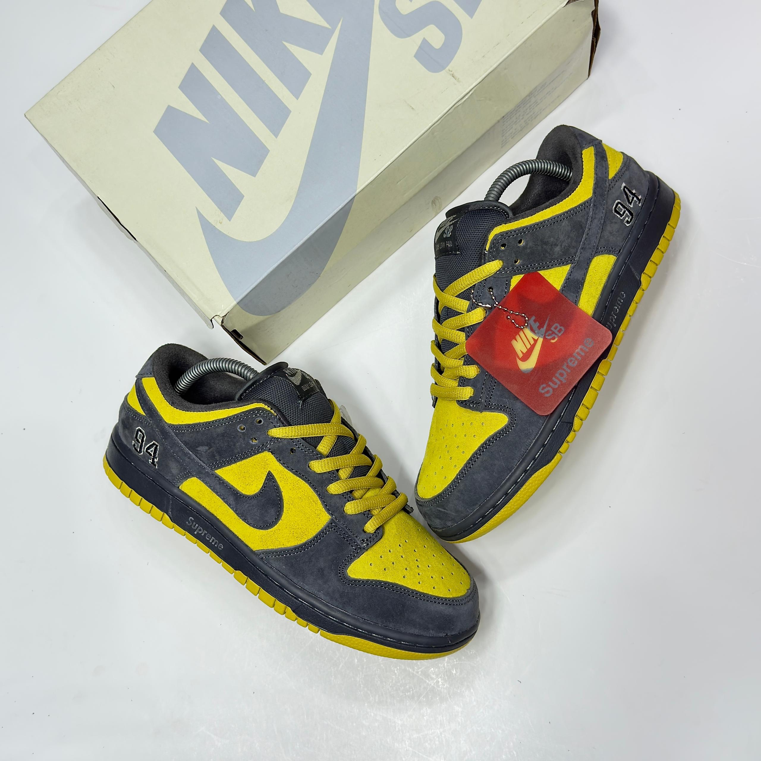 NIKE SB DUNK x SUPREME ‘CAMPER GREEN’ - Image 2