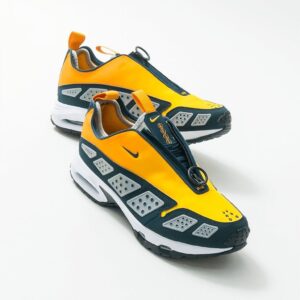 NIKE AIR MAX SNDR