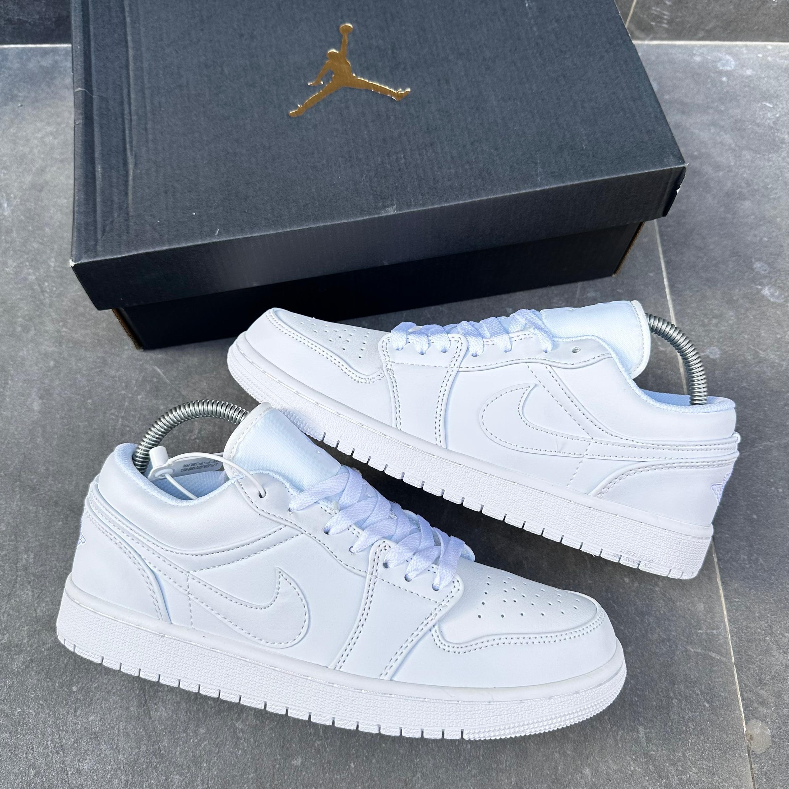 NIKE AIR JORDAN 1 LOW (7 Color-Ways) - Image 2