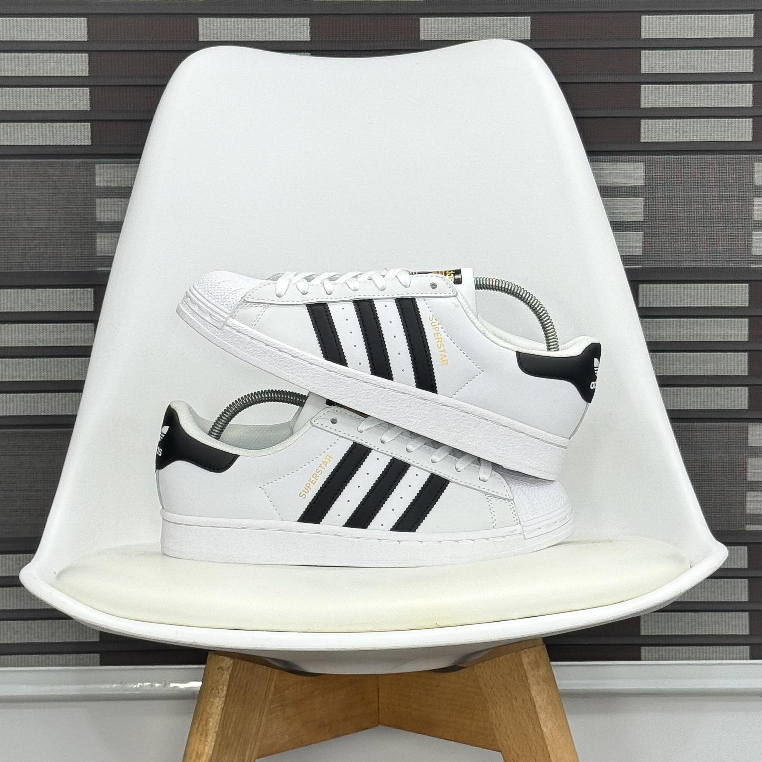 ADIDAS ORIGINALS SUPERSTAR XLG - Image 3