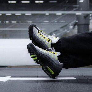 NIKE AIR MAX 95 OG ‘NEON’