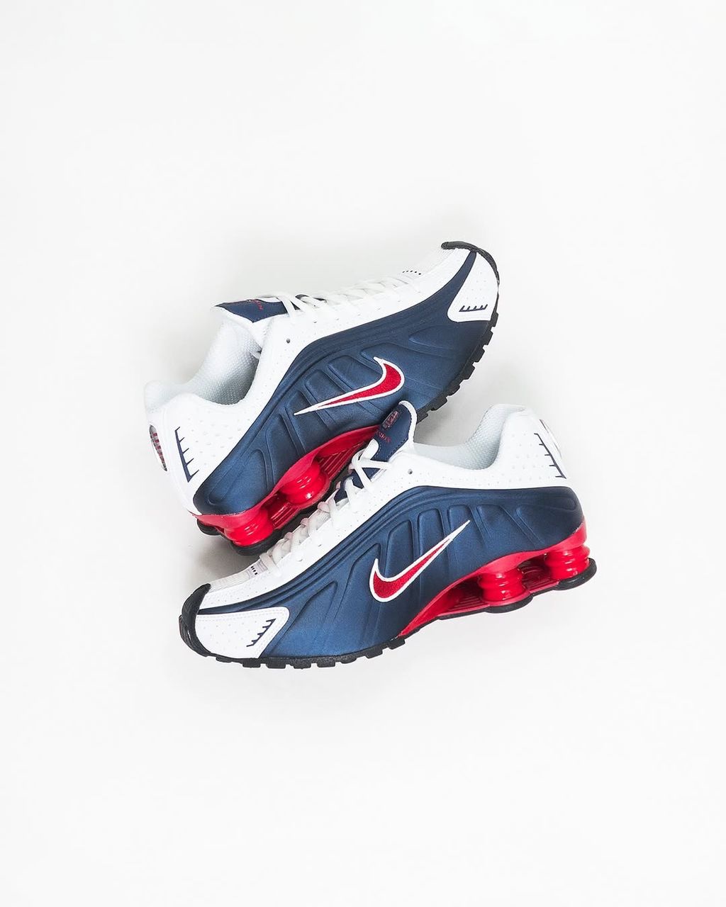 NIKE SHOX R4 (2 Color-ways) - Image 5