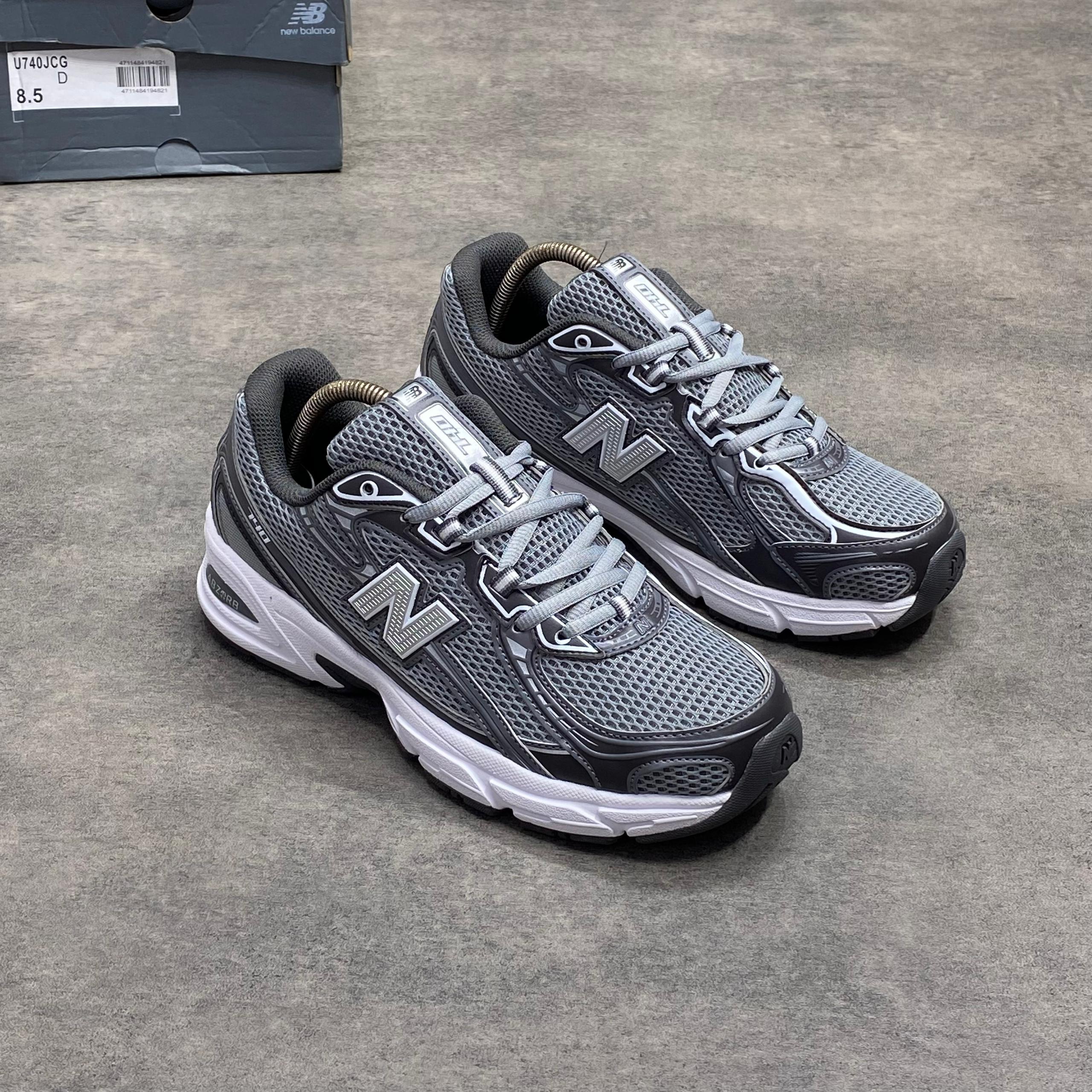 NEW BALANCE 740 (2 Color ways)