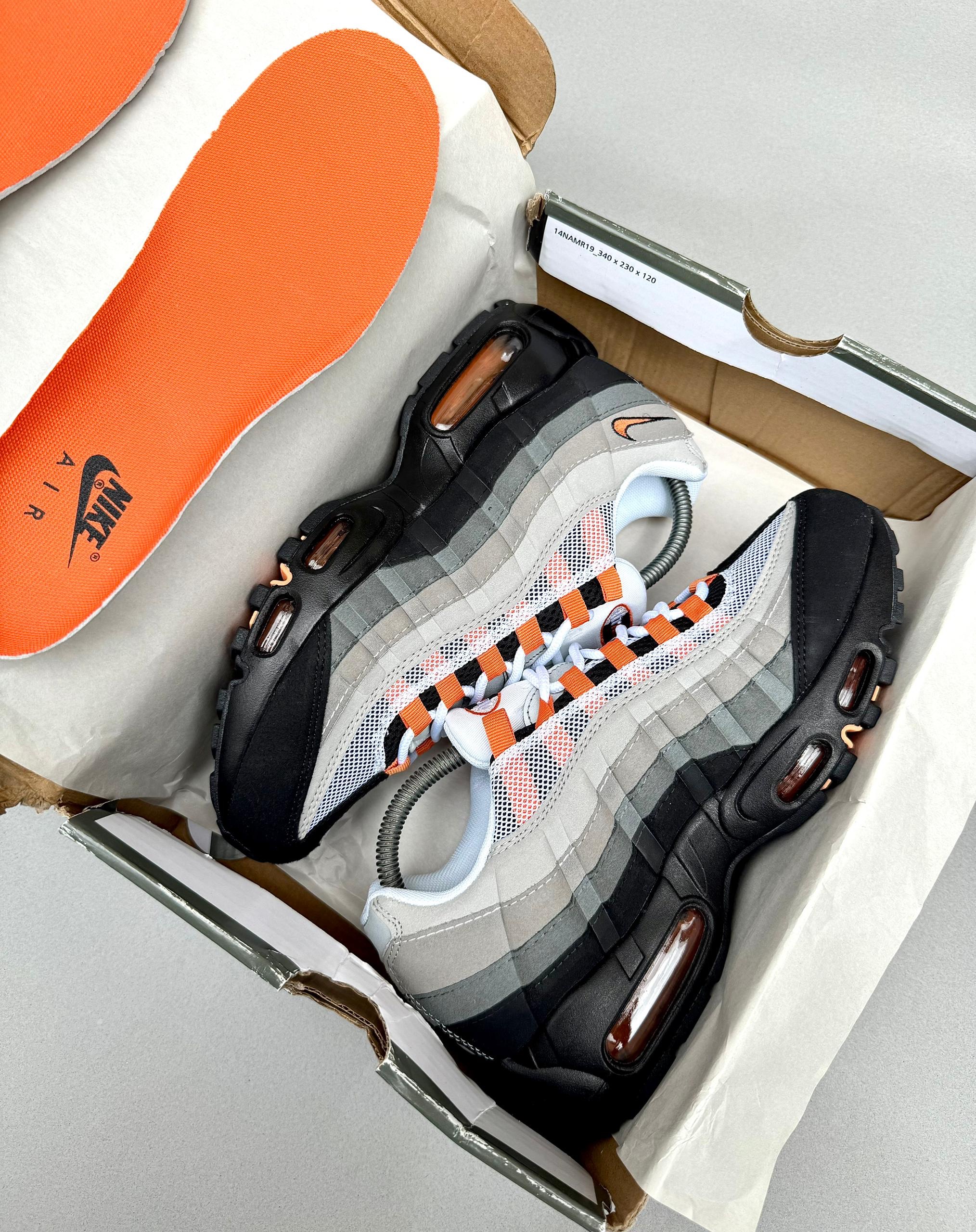 NIKE AIR MAX 95 (2 Color-ways) - Image 4