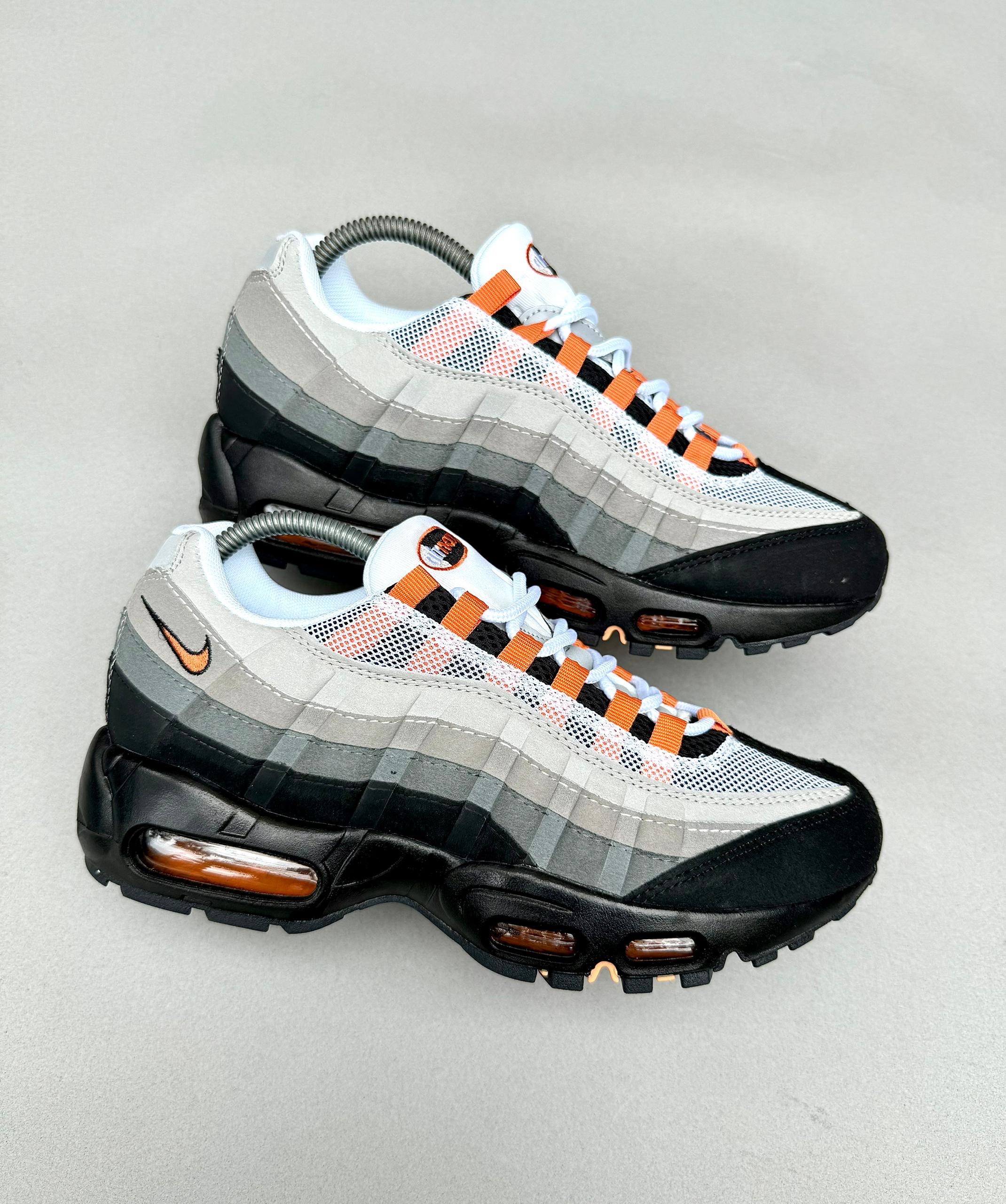 NIKE AIR MAX 95 (2 Color-ways) - Image 2