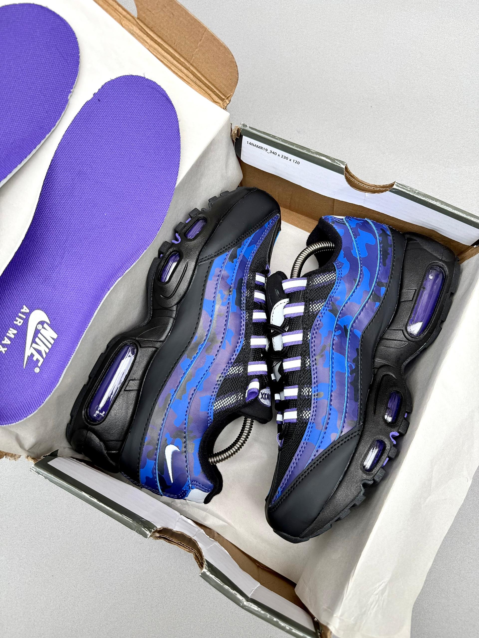 NIKE AIR MAX 95 (2 Color-ways) - Image 5