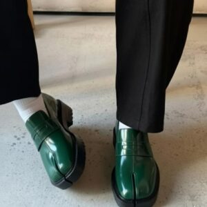 SPLIT TOE PATENT LEATHER LOAFERS (3 Color-Ways)