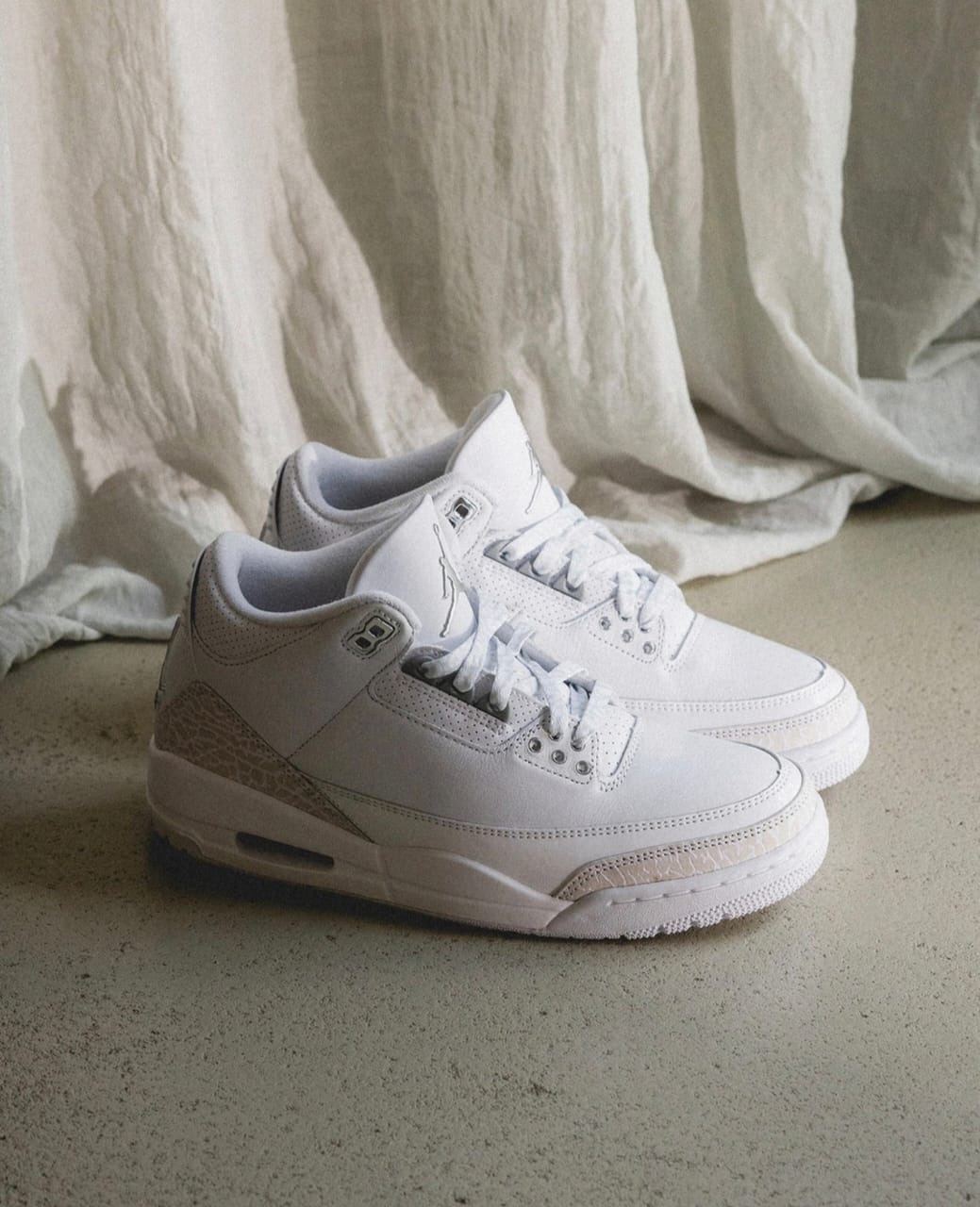 NIKE AIR JORDAN 3 RETRO OG PURE MONEY