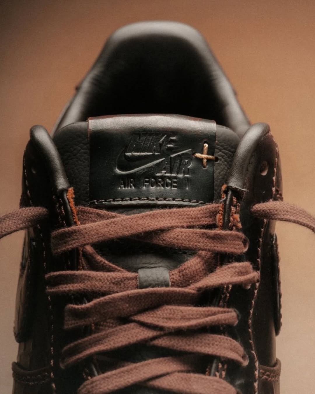 NIKE AIR FORCE 1 LOW TEXTURED CROC/FAUNA BROWN - Image 4